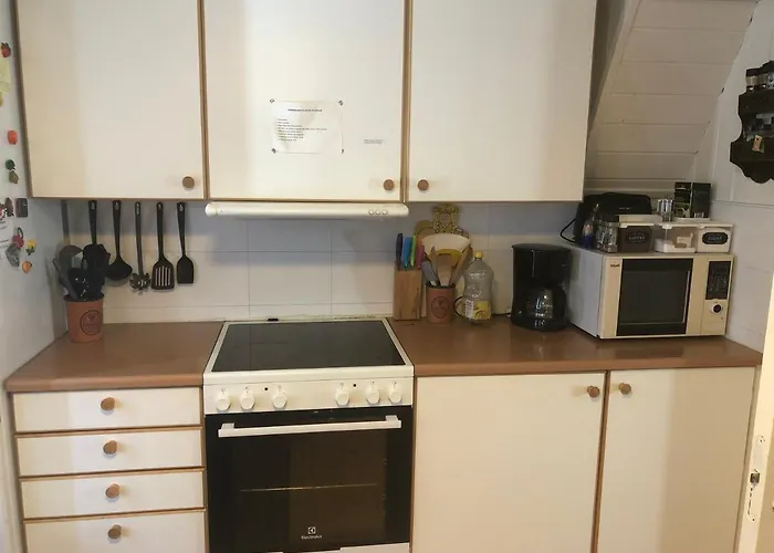 Almenningsgata 9a 게스트하우스