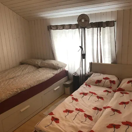 Almenningsgata 9a Guest house *